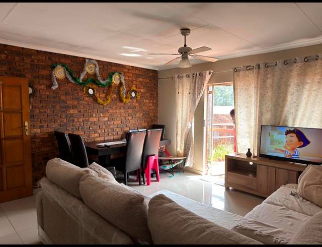 2 BEDROOM APARTMENT FOR SALE IN DIE HOEWES